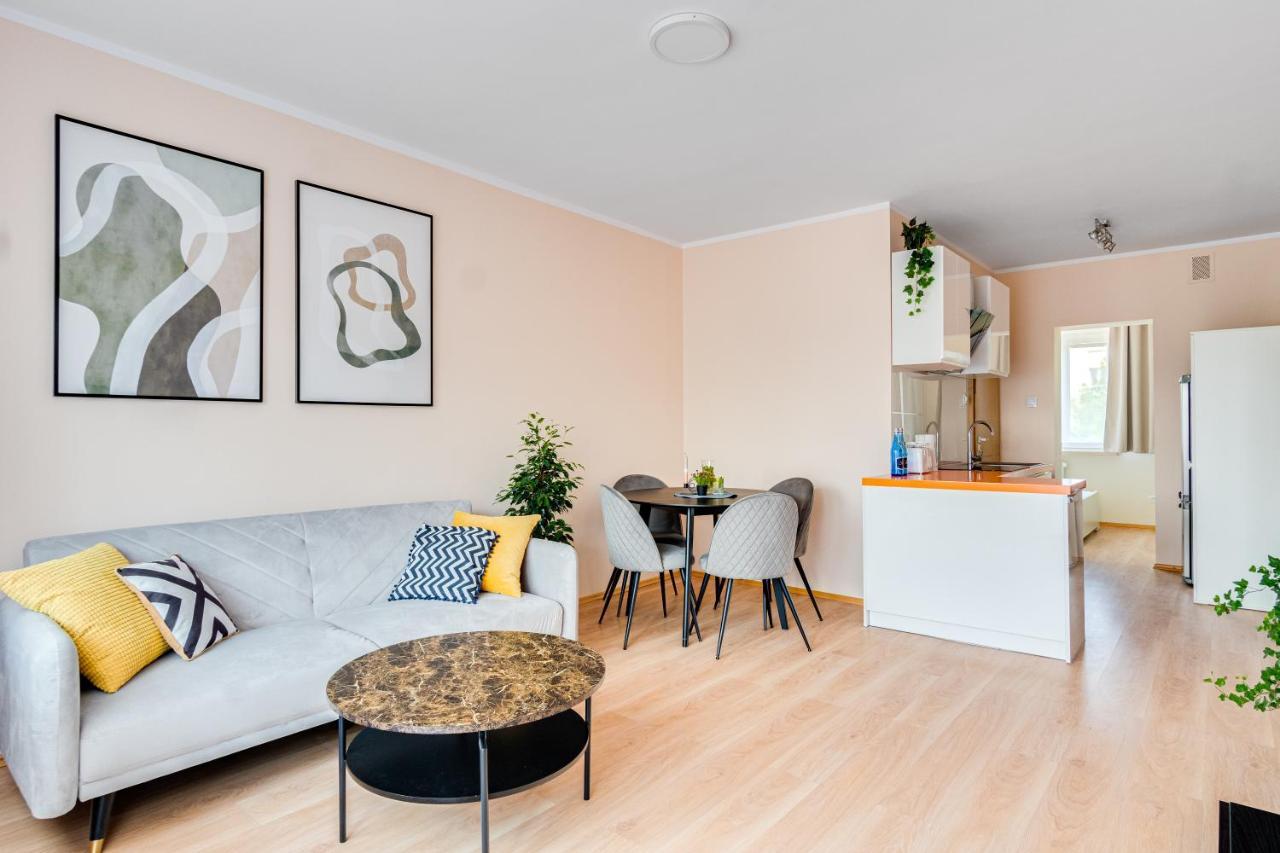 Apartament Sloneczny, Pw Invest Home Kedzierzyn-Kozle Bagian luar foto